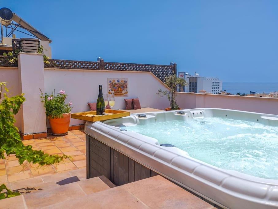 Apartament Penthouse With Jacuzzi And Spectacular Sea Views Nerja Zewnętrze zdjęcie